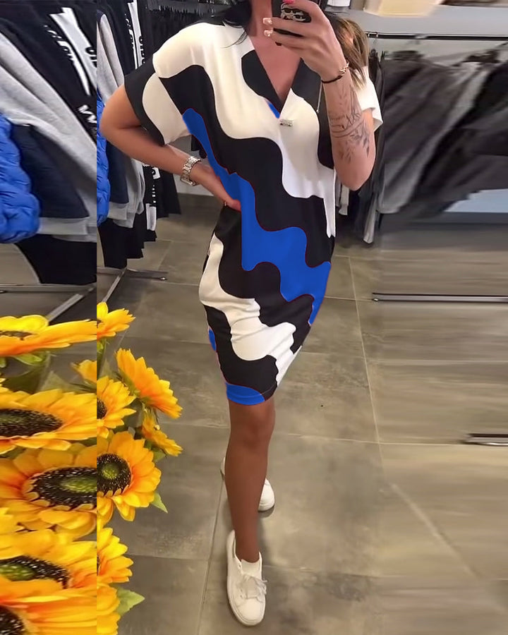 Mabel™ | Women’s V-Neck Dress with Wavy Print