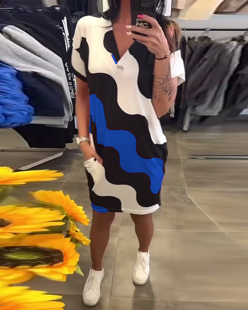 Mabel™ | Women’s V-Neck Dress with Wavy Print