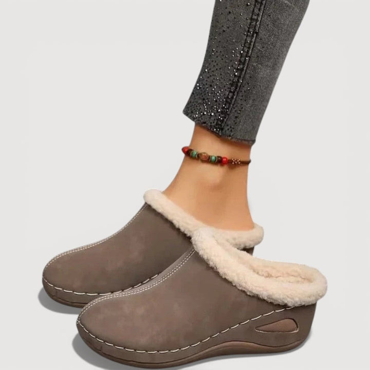 BRÍONA | COMFORT MULE SLIPPER