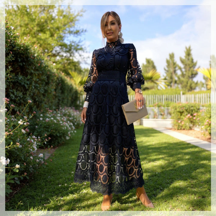 Siobhan | Elegant Long Sleeve Lace Silhouette