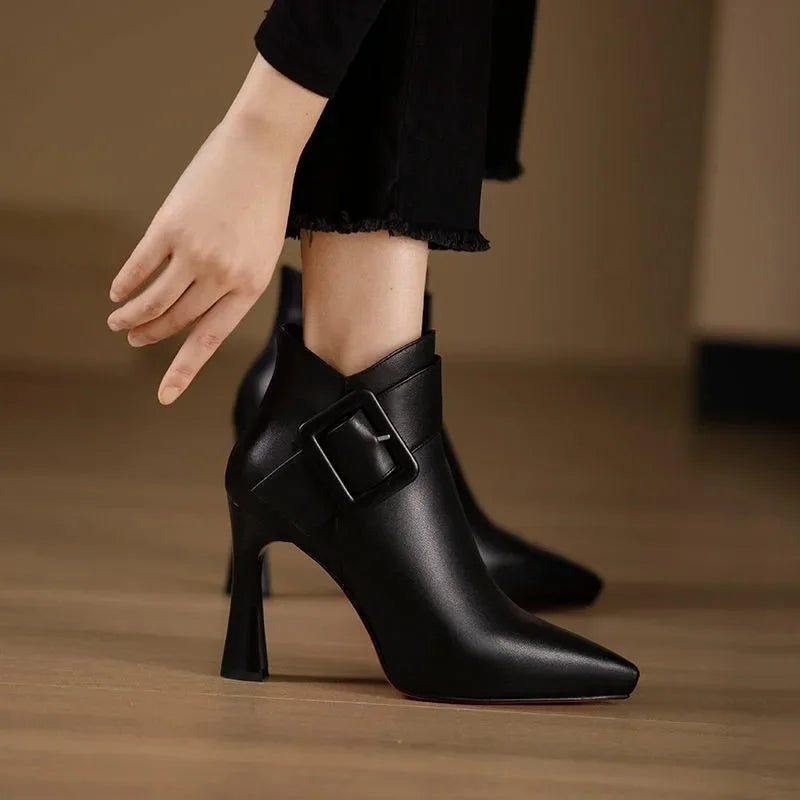 AOIBHIN | BUCKLE ANKLE BOOTS